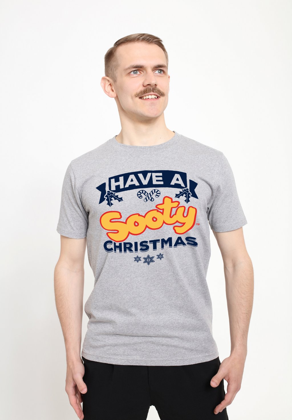 Футболка с принтом HAVE A SOOTY CHRISTMAS BANNER DESIGN Henry Tiger, цвет Heather Grey
Футболка с принтом HAVE A SOOTY CHRISTMAS BANNER DESIGN Henry Tiger, цвет Heather Grey