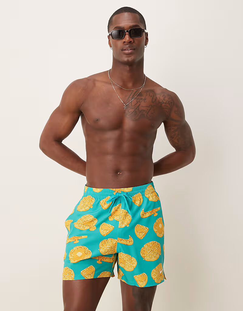 Плавки-шорты Nike Volley длиной 5 дюймов зеленого цвета с вафельным узором Nike Swimming
Плавки-шорты Nike Volley длиной 5 дюймов зеленого цвета с вафельным узором Nike Swimming