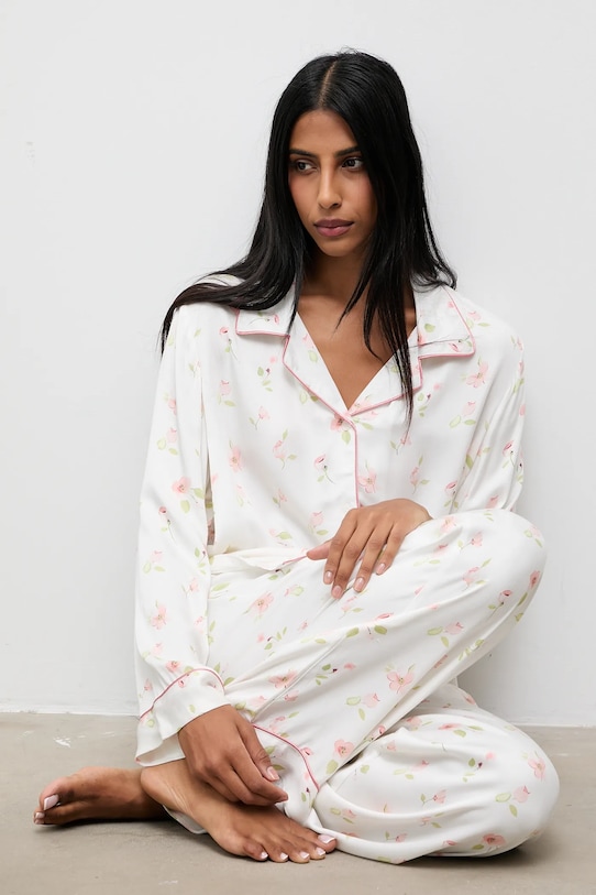 Пижама Answear.Lab, бежевый
Пижама Answear.Lab, бежевый