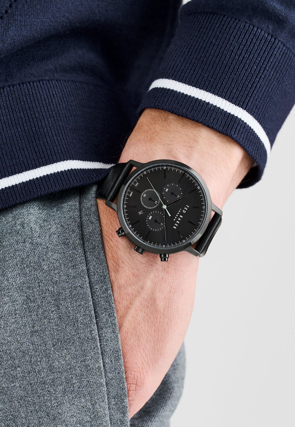 Часы с хронографом HAARVIN Ted Baker, черный
Часы с хронографом HAARVIN Ted Baker, черный