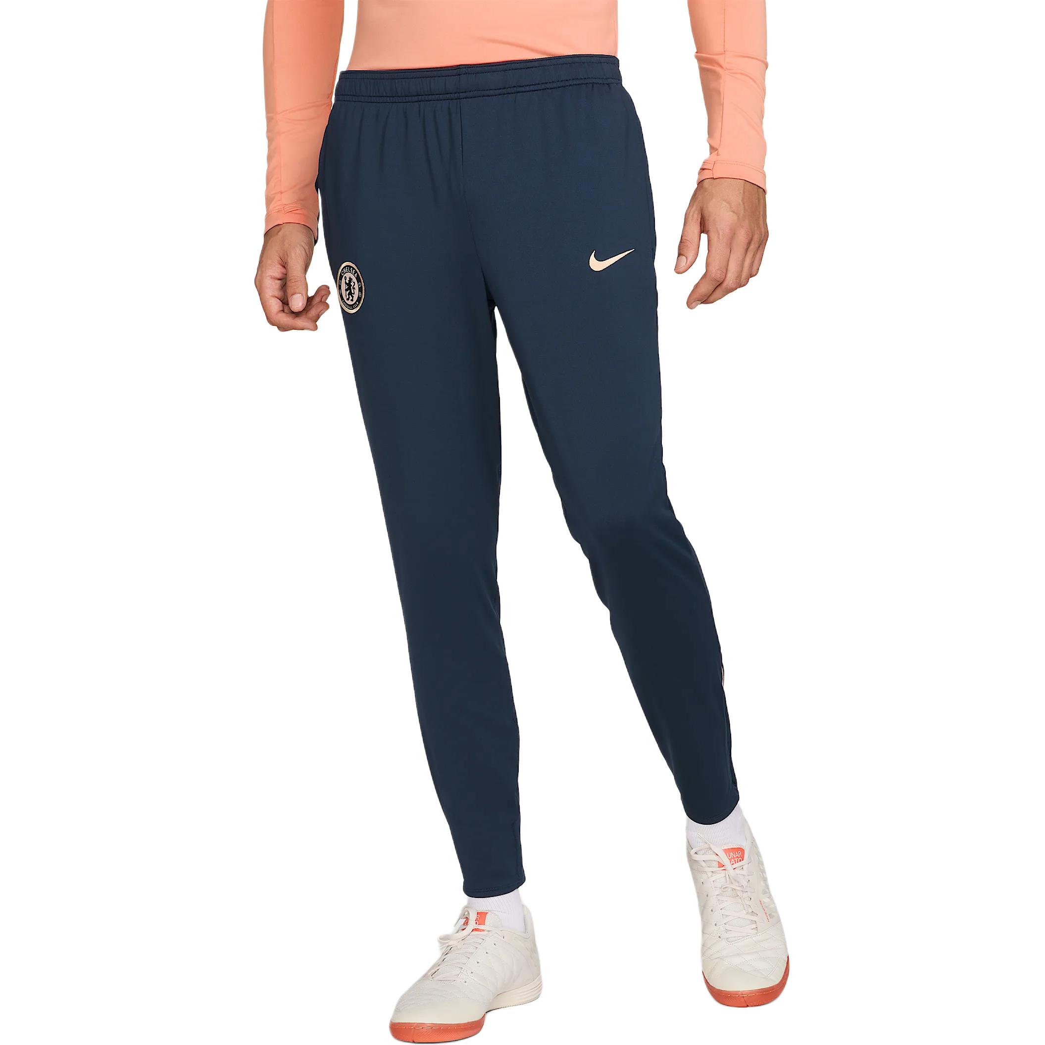 Nike Chelsea FC Dri Fit вязаные спортивные штаны мужские Obsidian/Apricot Agate/Guava Ice
Nike Chelsea FC Dri Fit вязаные спортивные штаны мужские Obsidian/Apricot Agate/Guava Ice