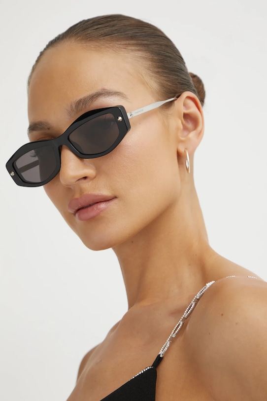 Солнцезащитные очки Alexander Mcqueen, черный
Солнцезащитные очки Alexander Mcqueen, черный