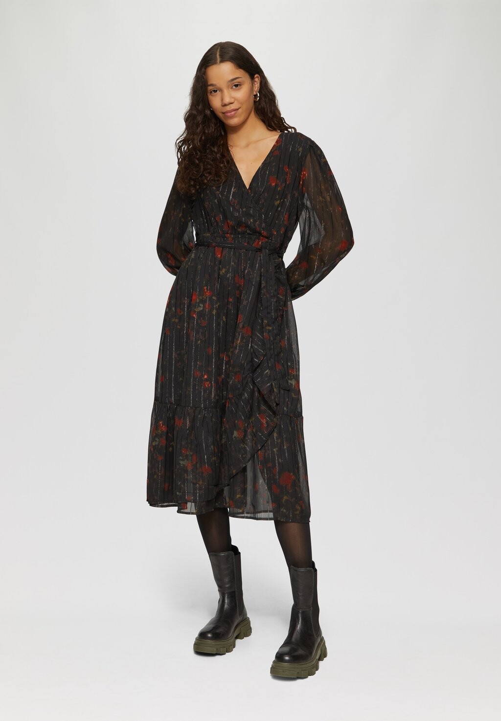 Повседневное платье MIT ELASTIKBUND QS, черный
Повседневное платье MIT ELASTIKBUND QS, черный