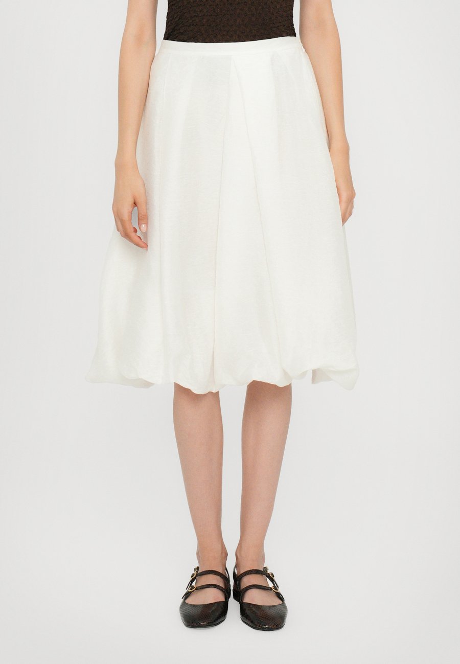 Юбка Baum und Pferdgarten SUSAN, Blanc De Blanc/Off-White
Юбка Baum und Pferdgarten SUSAN, Blanc De Blanc/Off-White