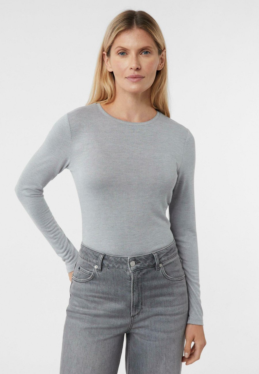 Топ comma Long sleeved top, Steingrau/Grey
Топ comma Long sleeved top, Steingrau/Grey