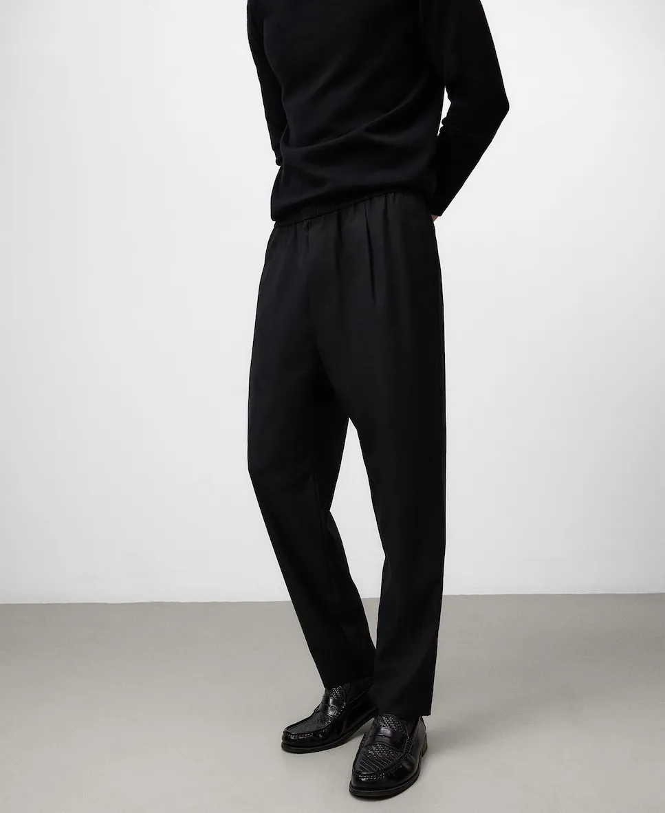 Мужские джоггеры с защипами Adolfo Dominguez, черный
Мужские джоггеры с защипами Adolfo Dominguez, черный