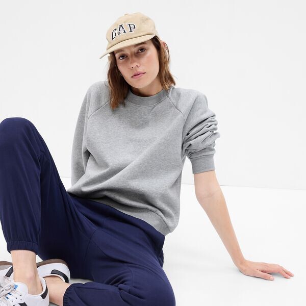 Толстовка с круглым вырезом и рукавами реглан Gap, серый
Толстовка с круглым вырезом и рукавами реглан Gap, серый