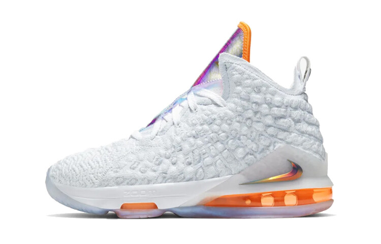 Детские баскетбольные кроссовки Nike Lebron 17 для детей 
Детские баскетбольные кроссовки Nike Lebron 17 для детей