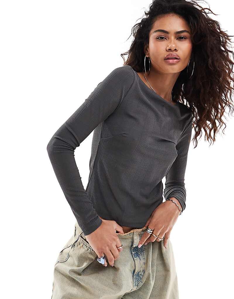 COLLUSION – Серый топ с прямым вырезом и длинными рукавами
COLLUSION – Серый топ с прямым вырезом и длинными рукавами