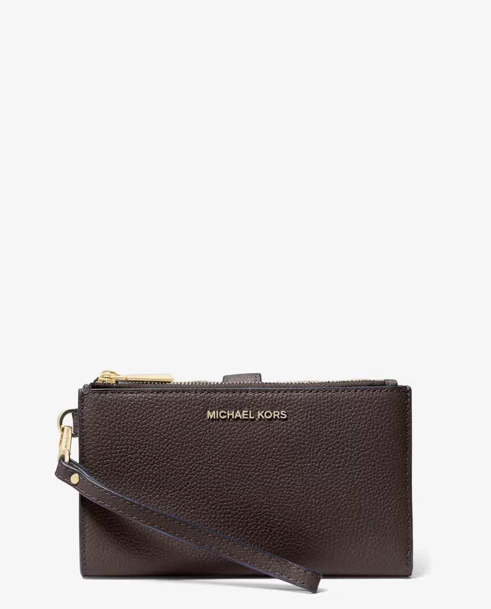 Женский кошелек из зернистой кожи с запястьем Michael Michael Kors, темно-коричневый
Женский кошелек из зернистой кожи с запястьем Michael Michael Kors, темно-коричневый