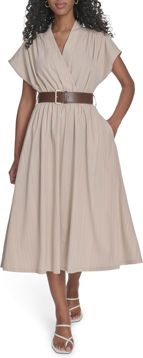 Женское легкое платье для отпуска Calvin Klein с поясом, Khaki/Antique White
Женское легкое платье для отпуска Calvin Klein с поясом, Khaki/Antique White