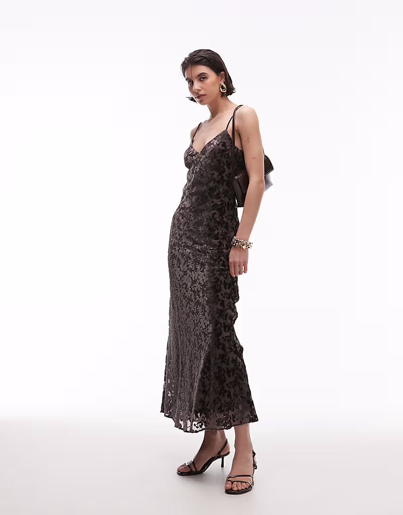 Длинное платье-комбинация Mango Devere коричневого цвета
Длинное платье-комбинация Mango Devere коричневого цвета