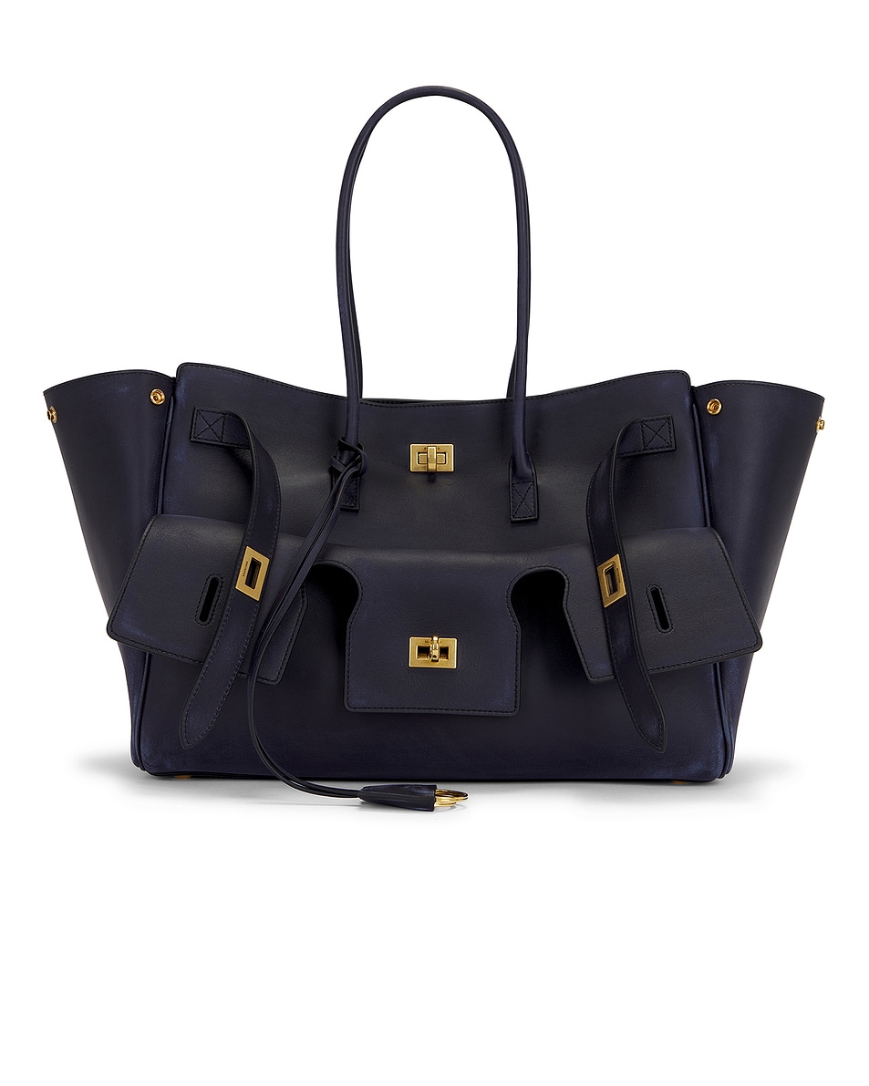 Bel Air Средняя сумка для всего Balenciaga, Marine Blue
Bel Air Средняя сумка для всего Balenciaga, Marine Blue