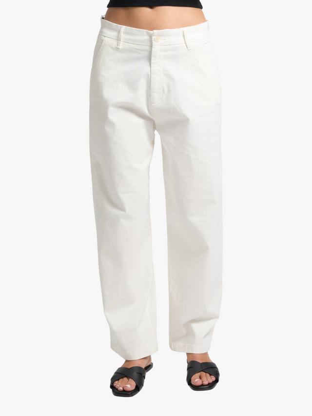 Брюки-чино с отстроченным верхним карманом lio REIKO, белый
Брюки-чино с отстроченным верхним карманом lio REIKO, белый