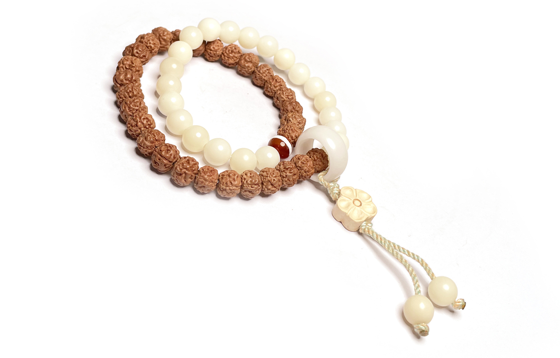 Король Конг браслет из семян бодхи унисекс MOUNTAINS AND MANS
Король Конг браслет из семян бодхи унисекс MOUNTAINS AND MANS