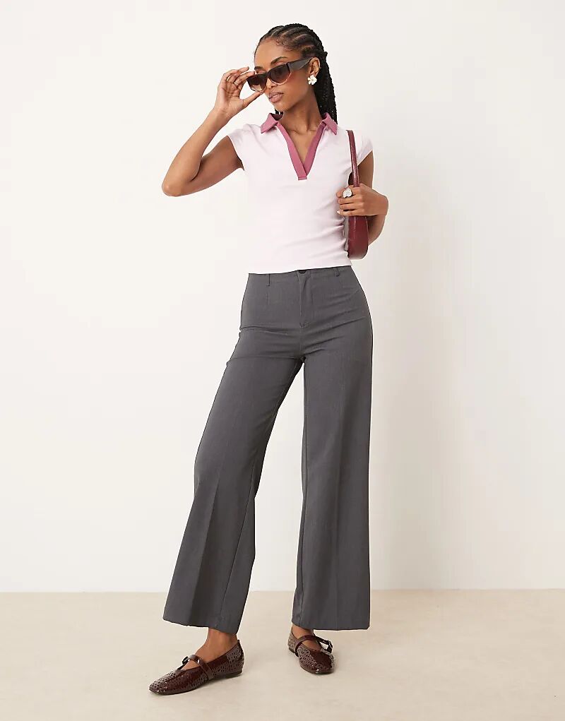 Поло Cotton On Alice с глубоким V-образным вырезом нежно-розового/контрастного цвета
Поло Cotton On Alice с глубоким V-образным вырезом нежно-розового/контрастного цвета