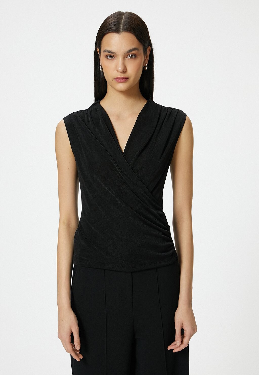 Блузка Sleeveless Draped Koton, черная
Блузка Sleeveless Draped Koton, черная