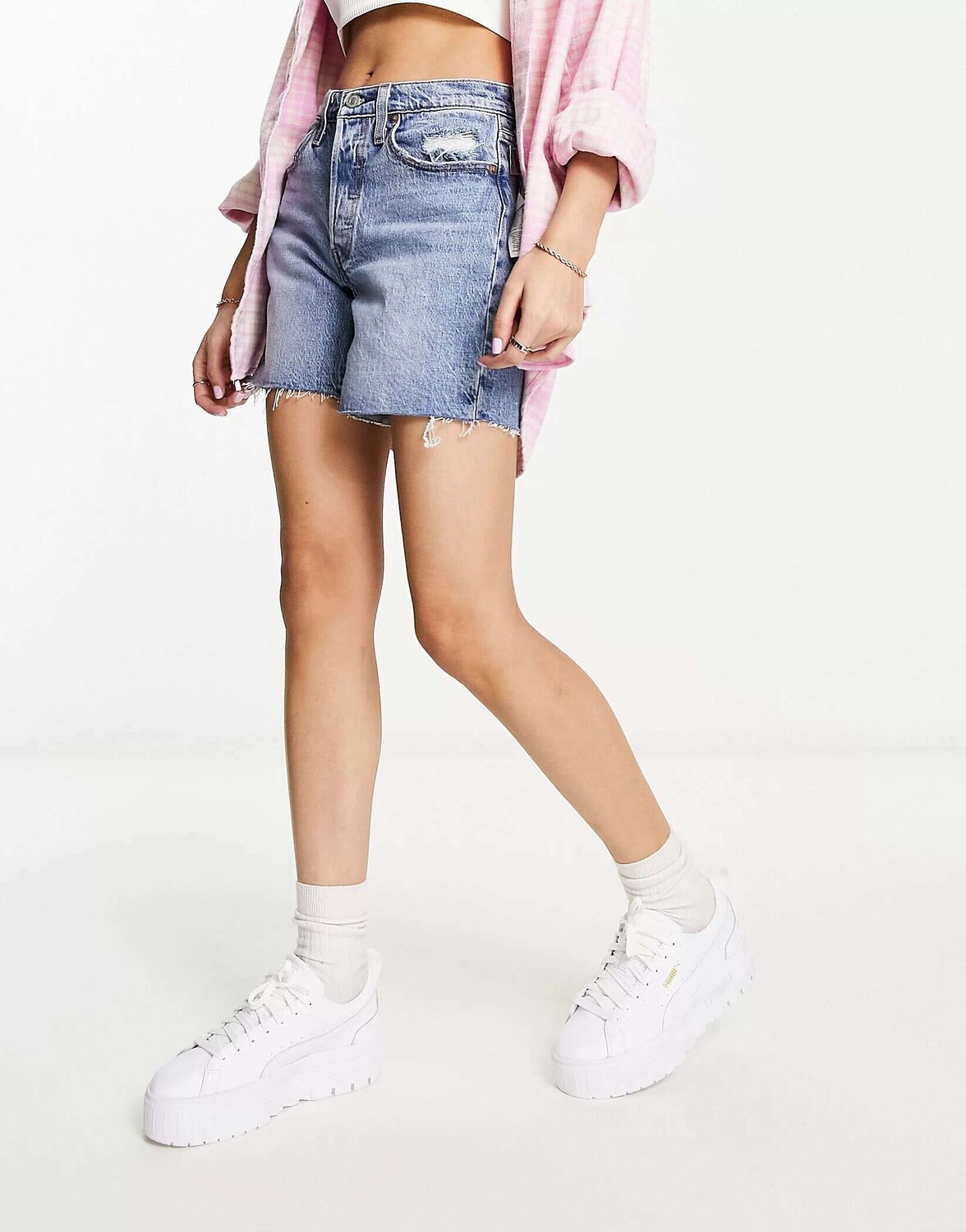 Синие шорты до середины бедра Levi's 501 original
Синие шорты до середины бедра Levi's 501 original