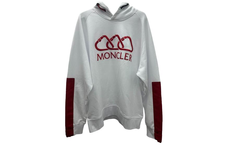 Свитер мужской белый Moncler 
Свитер мужской белый Moncler