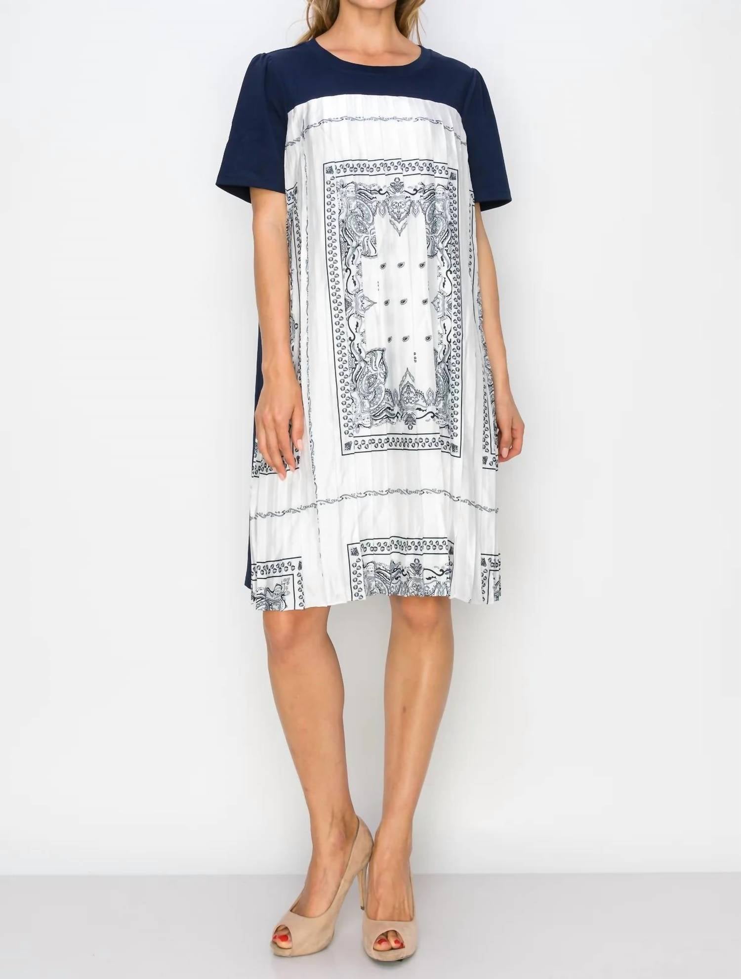 Joh Платье Ренита темно-синего цвета
Joh Платье Ренита темно-синего цвета