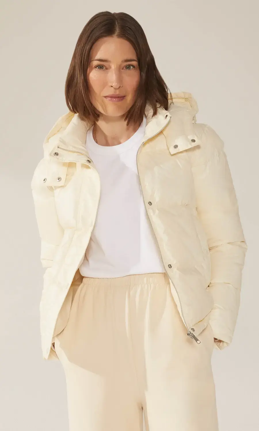 Пуховик с капюшоном Adeline Italic, кремовый
Пуховик с капюшоном Adeline Italic, кремовый