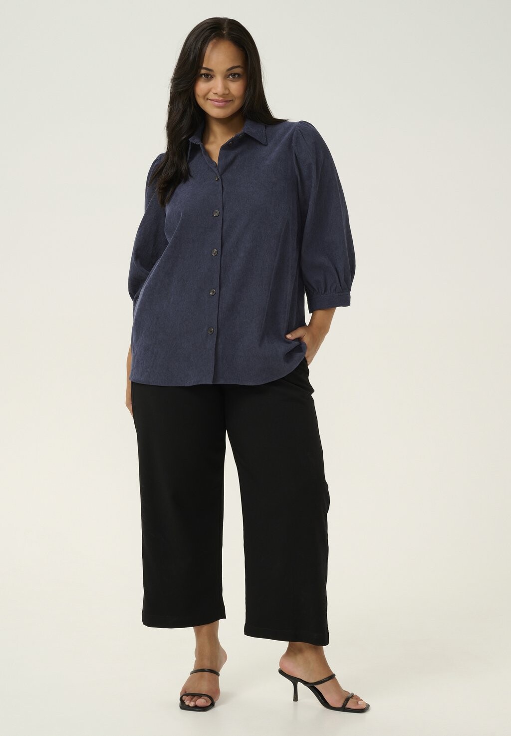 Блузка на пуговицах VERANA Kaffe Curve, темно-синий
Блузка на пуговицах VERANA Kaffe Curve, темно-синий