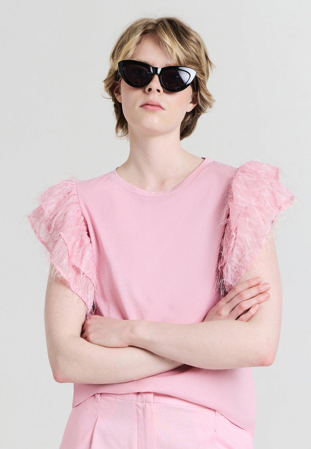 Футболка с принтом Calliope, фуксия
Футболка с принтом Calliope, фуксия