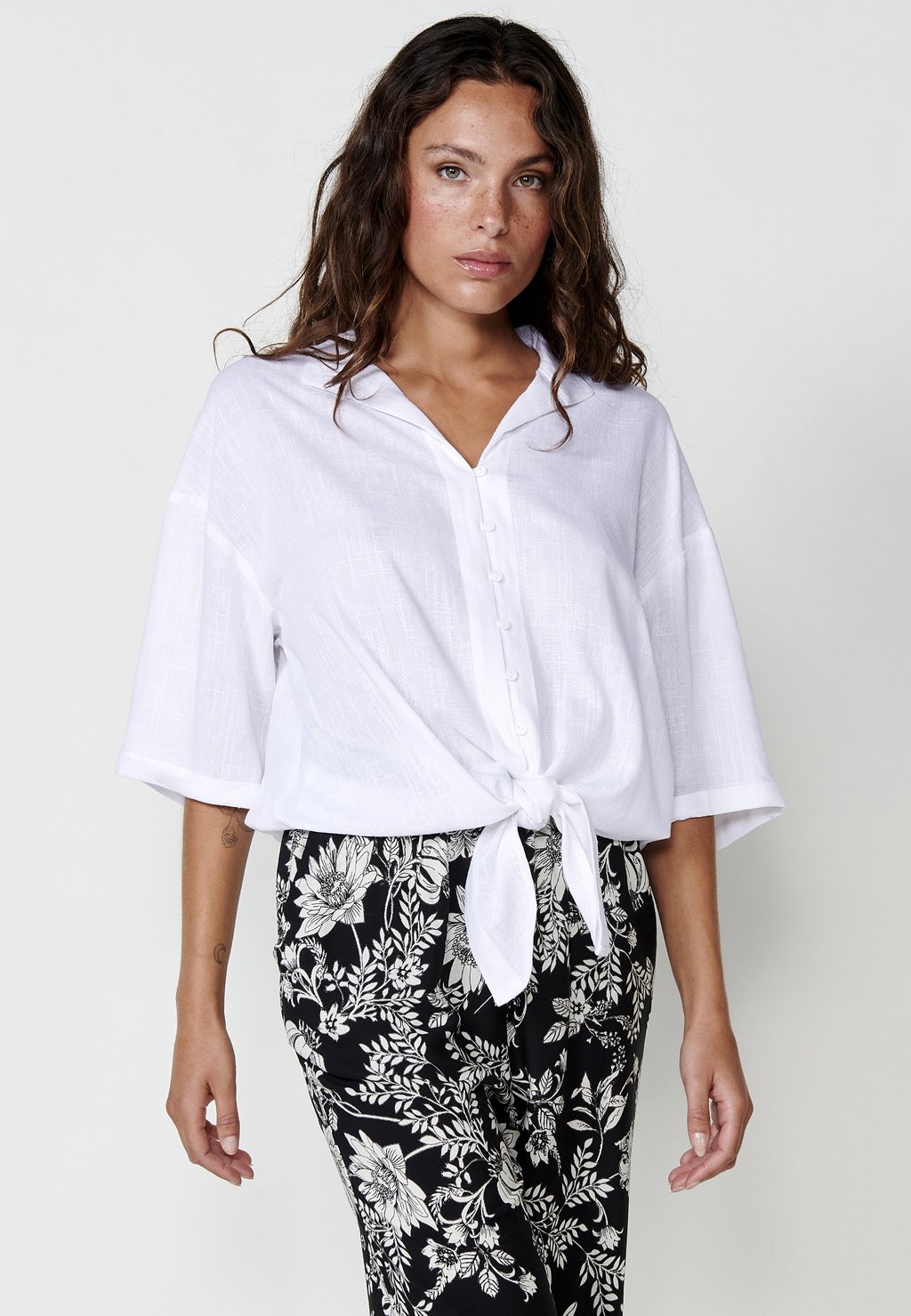 Блузка на пуговицах Koroshi, белый
Блузка на пуговицах Koroshi, белый