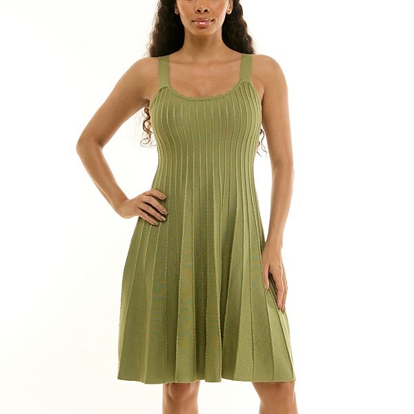 Женское платье-свитер без рукавов с ребристой вязкой Nina Leonard, Soft Olive
Женское платье-свитер без рукавов с ребристой вязкой Nina Leonard, Soft Olive