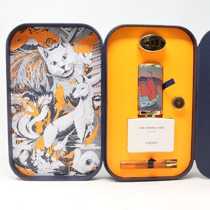 Floraiku I Am Coming Home Eau de Parfum 2-Piece Set - New with Box Floraïku
Floraiku I Am Coming Home Eau de Parfum 2-Piece Set - New with Box Floraïku