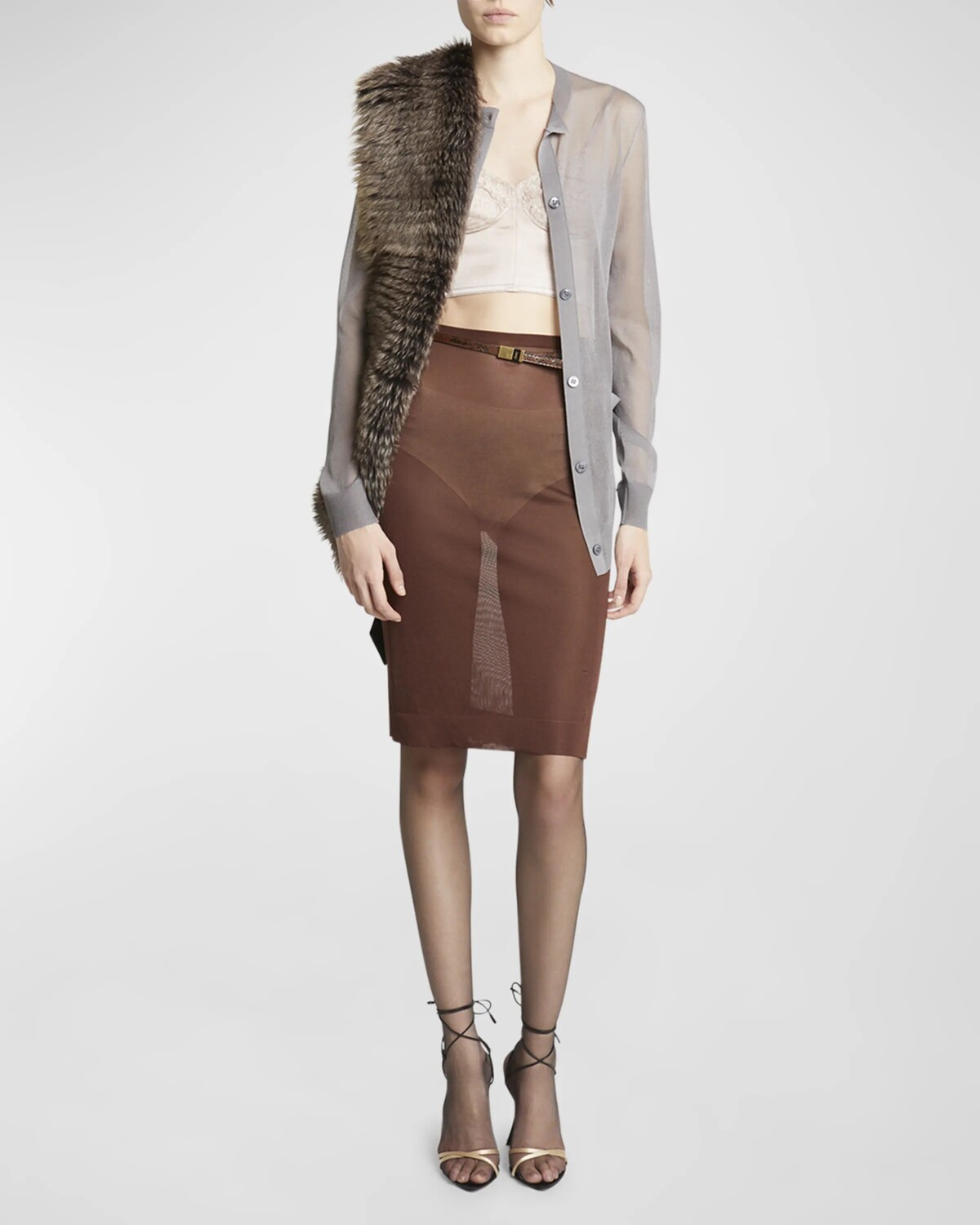 Шарф из меха ягненка и кашемира Saint Laurent, темно-коричневый
Шарф из меха ягненка и кашемира Saint Laurent, темно-коричневый