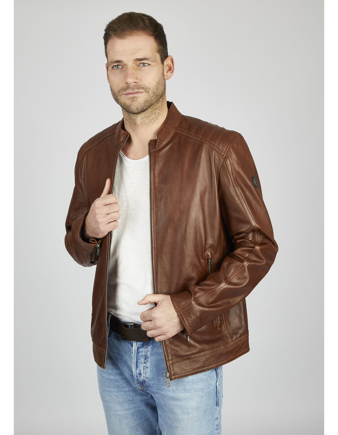 Кожаная куртка Bugatti Apollo, коньячный
Кожаная куртка Bugatti Apollo, коньячный