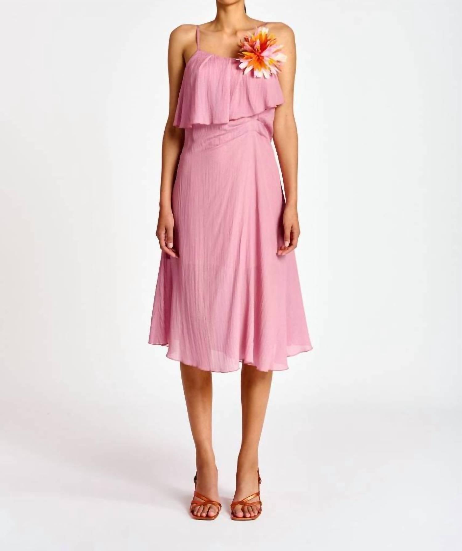 Бохо платье-комбинация в свежем лавандовом ESSENTIEL ANTWERP
Бохо платье-комбинация в свежем лавандовом ESSENTIEL ANTWERP