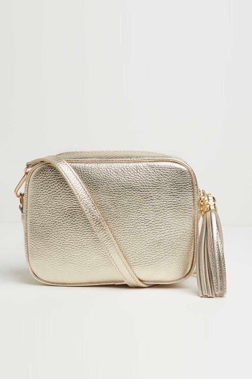 Сумка через плечо "Verona" с кисточками Betsy & Floss, золото
Сумка через плечо "Verona" с кисточками Betsy & Floss, золото