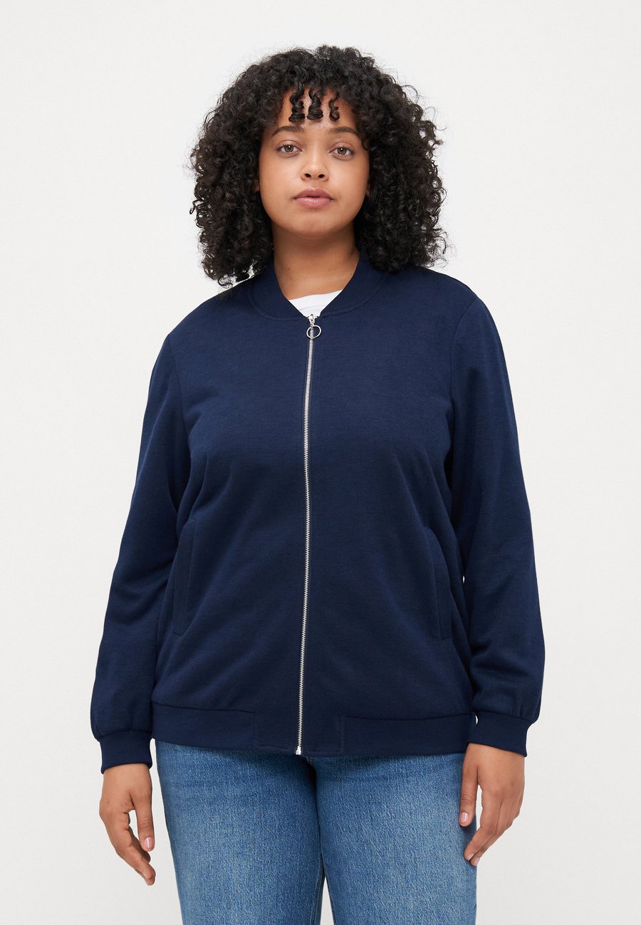 Толстовка Vero Moda Curve VMCKIMIKO, Navy/Dark Blue
Толстовка Vero Moda Curve VMCKIMIKO, Navy/Dark Blue