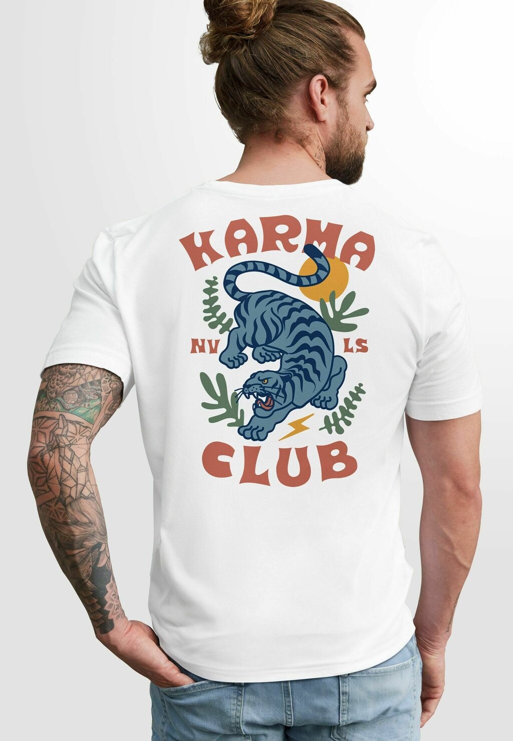 Футболка с принтом BACK TIGER RÜCKEN UND BRUSTLOGO SOMMER FASHION STREETSTYLE Neverless, белый
Футболка с принтом BACK TIGER RÜCKEN UND BRUSTLOGO SOMMER FASHION STREETSTYLE Neverless, белый