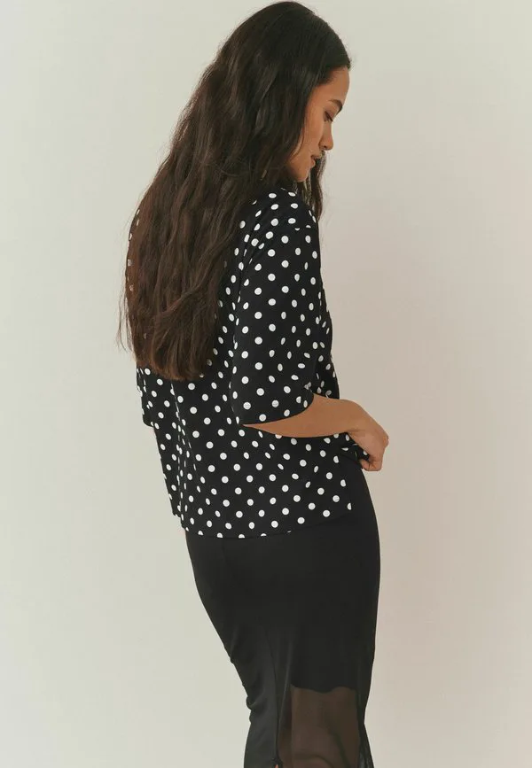 Свободная футболка свободного кроя с круглым вырезом и длиной до локтя. Next, Black White Polka Dot, Белый, Свободная футболка свободного кроя с круглым вырезом и длиной до локтя. Next, Black White Polka Dot
Свободная футболка свободного кроя с круглым вырезом и длиной до локтя. Next, Black White Polka Dot, Белый, Свободная футболка свободного кроя с круглым вырезом и длиной до локтя. Next, Black White Polka Dot