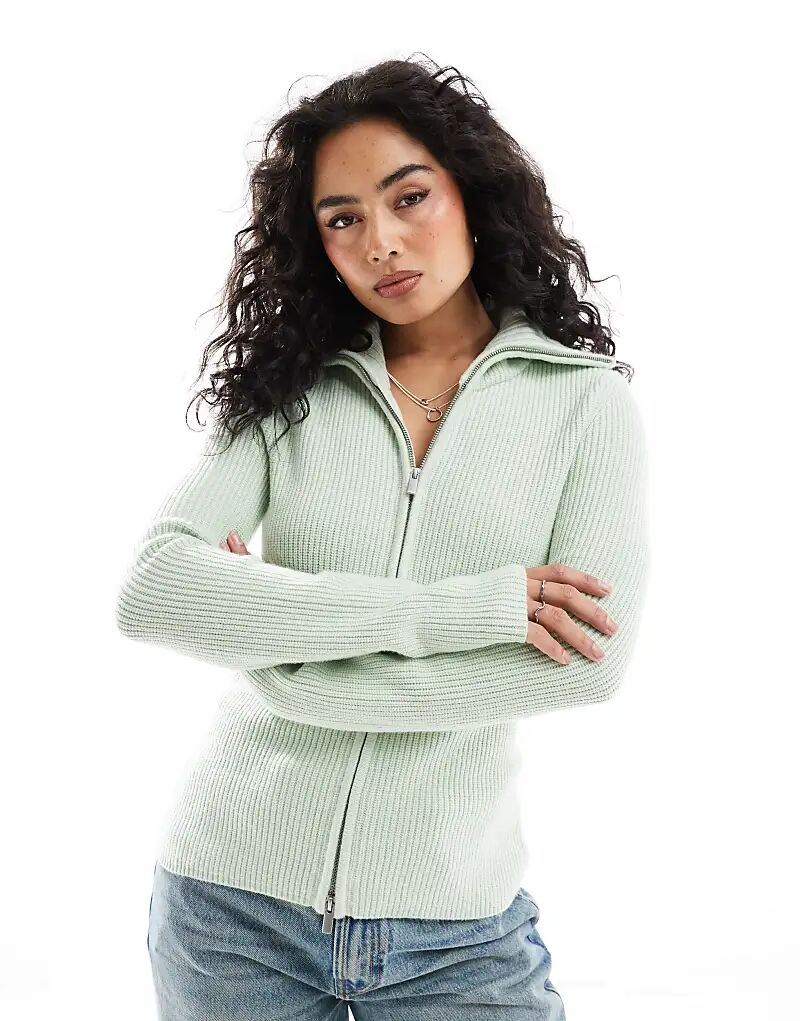 Вязаный кардиган с застежкой-молнией на воротнике зеленого цвета ASOS DESIGN
Вязаный кардиган с застежкой-молнией на воротнике зеленого цвета ASOS DESIGN