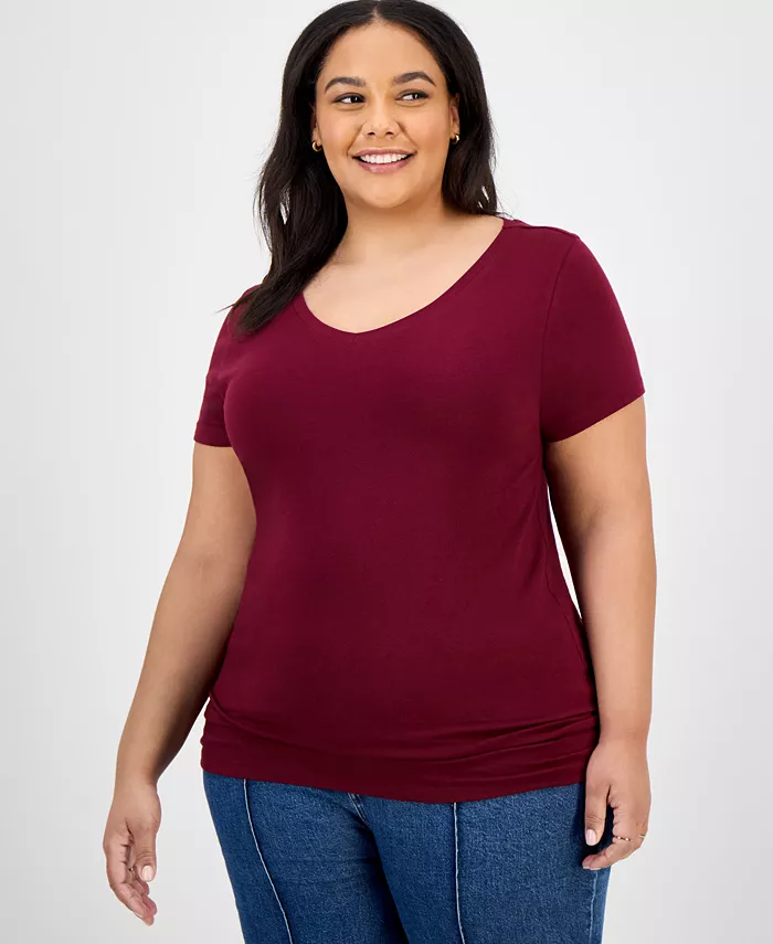 Модная облегающая футболка с V-образным вырезом для полных Aveto, красный
Модная облегающая футболка с V-образным вырезом для полных Aveto, красный