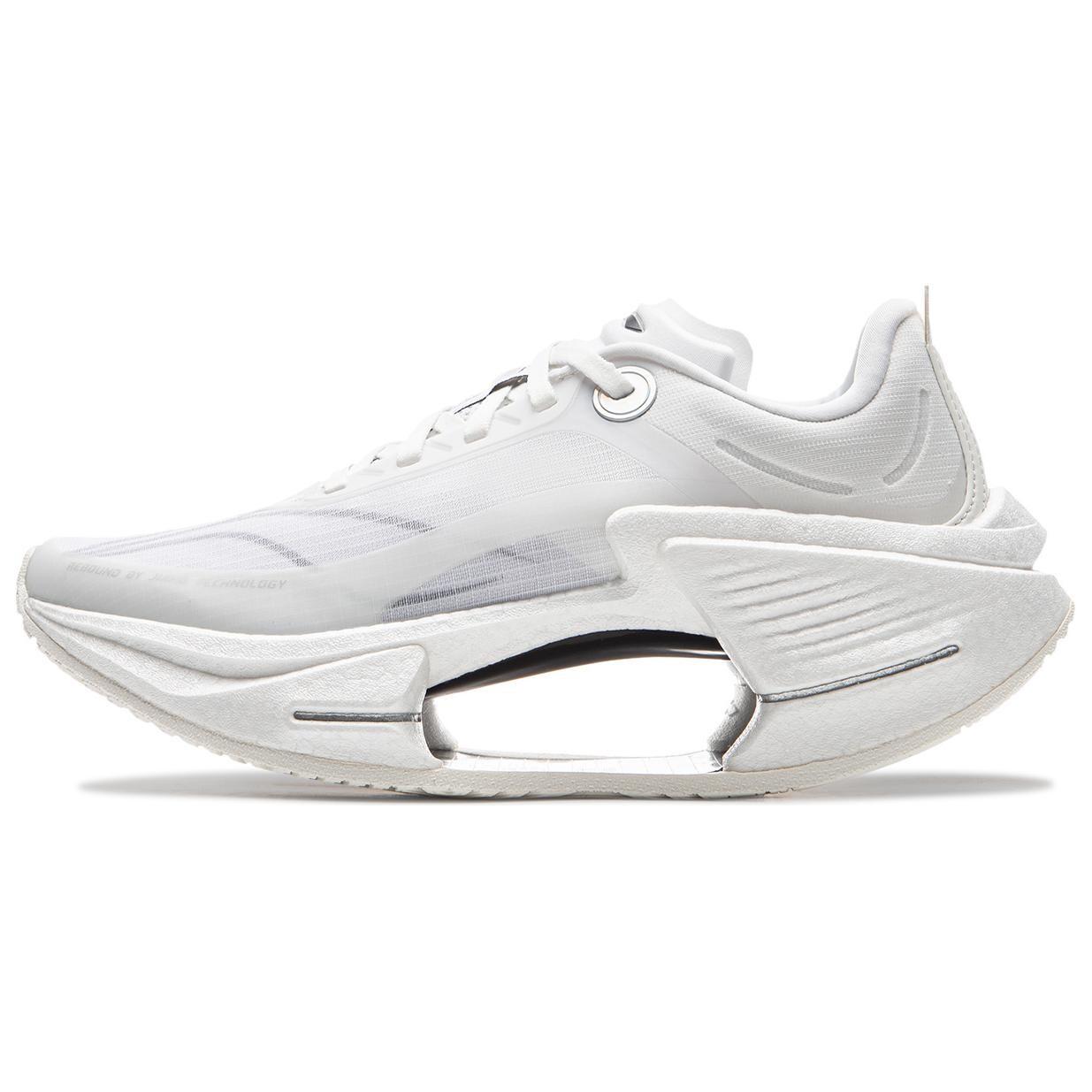 Кроссовки для бега Shadow 3 ESSENTIAL женские с низким верхом белого цвета Lining
Кроссовки для бега Shadow 3 ESSENTIAL женские с низким верхом белого цвета Lining