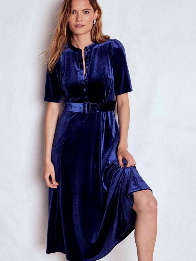 Платье-рубашка Kate с бархатными пышными рукавами и воротником на пуговицах миди Boden, Sapphire Blue
Платье-рубашка Kate с бархатными пышными рукавами и воротником на пуговицах миди Boden, Sapphire Blue
