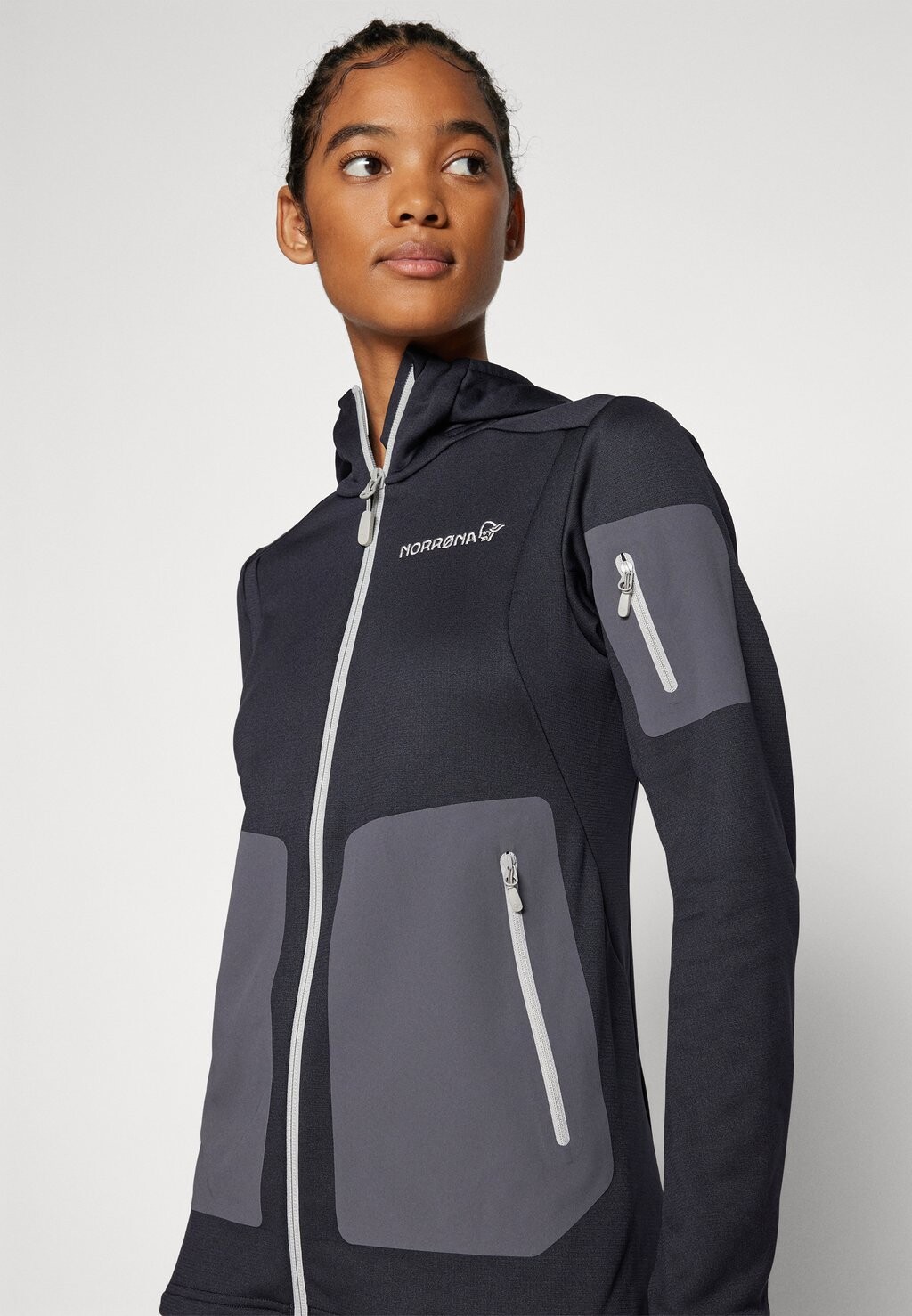 Тренировочная куртка FALKETIND WARM STRETCH HOOD Norrøna, черный
Тренировочная куртка FALKETIND WARM STRETCH HOOD Norrøna, черный