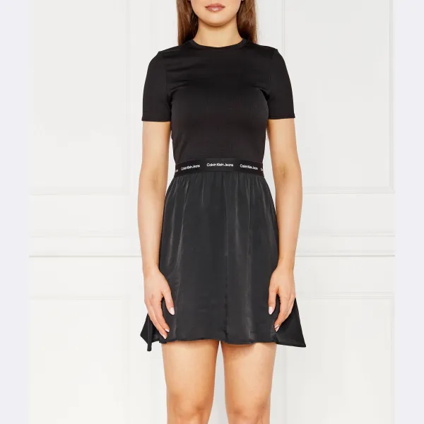 Платье Calvin Klein, черный
Платье Calvin Klein, черный