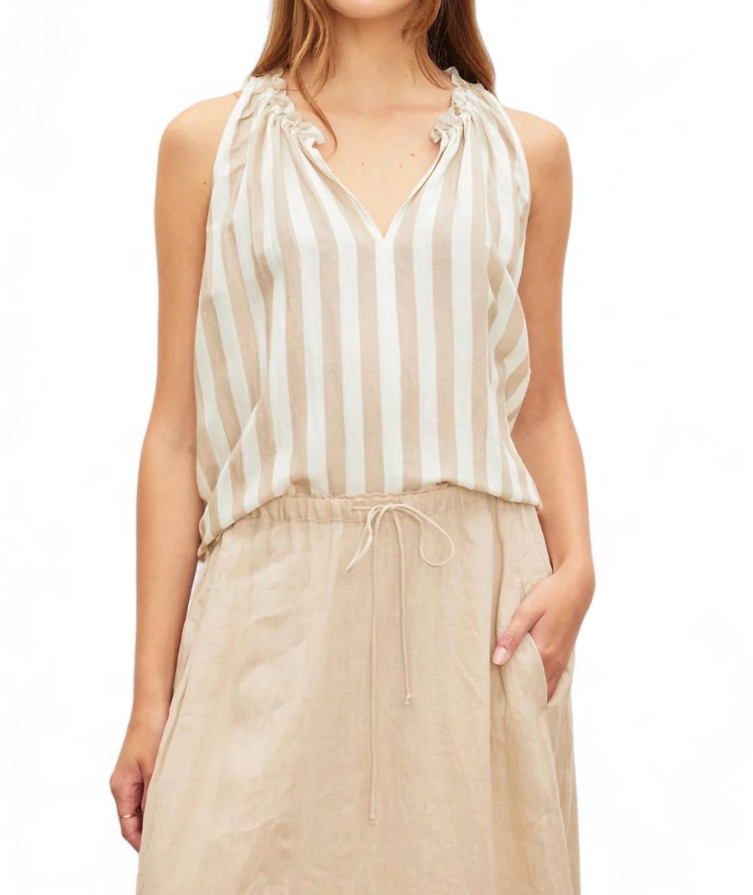 Майка Эрика цвета хаки Velvet by Graham & Spencer
Майка Эрика цвета хаки Velvet by Graham & Spencer