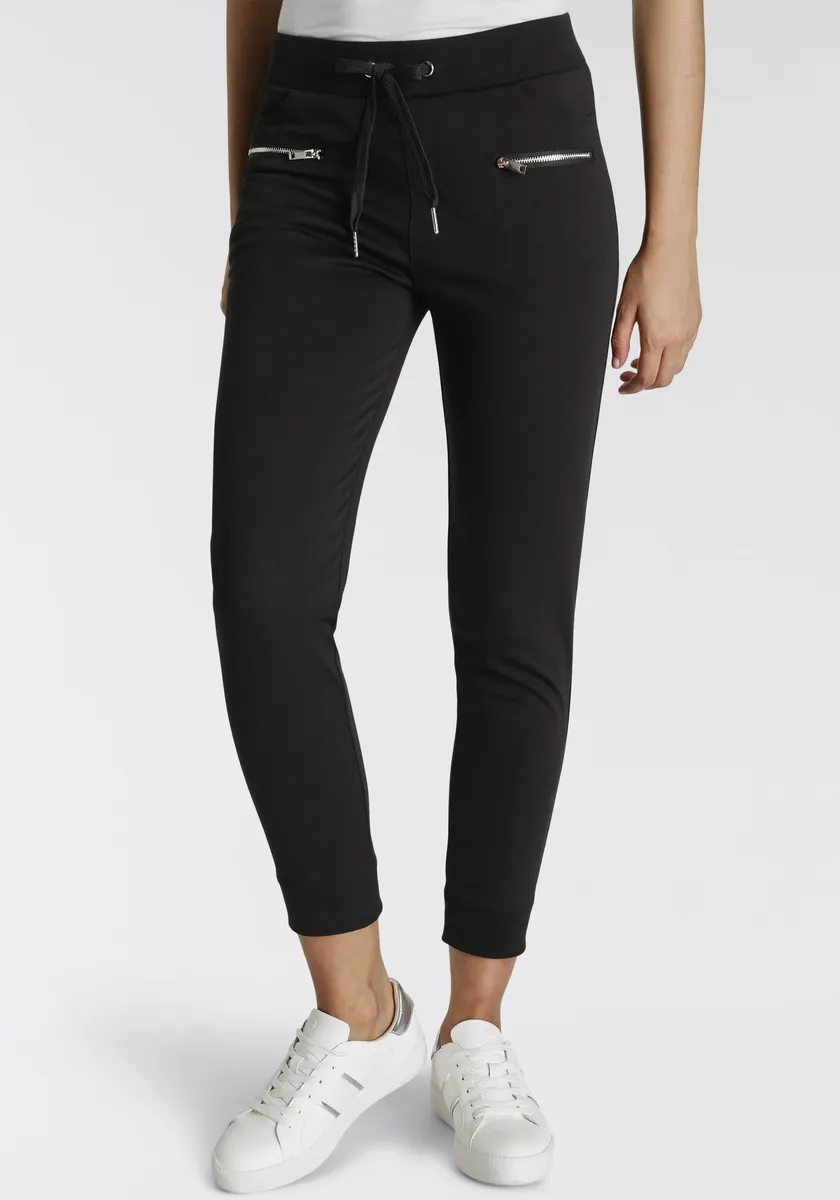 Брюки из джерси Bruno Banani, манжеты по низу НОВАЯ КОЛЛЕКЦИЯ, черный
Брюки из джерси Bruno Banani, манжеты по низу НОВАЯ КОЛЛЕКЦИЯ, черный