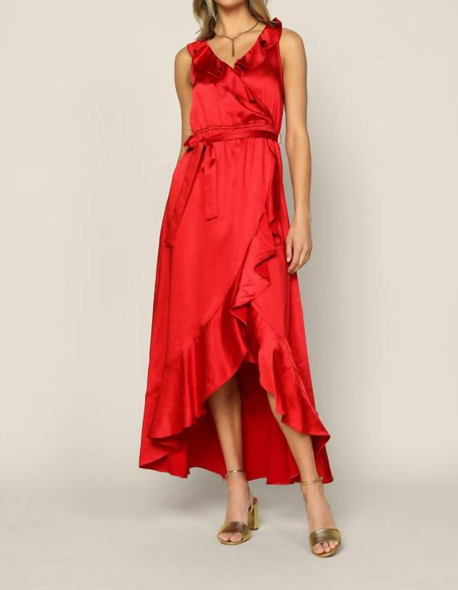 Красное платье High Low SHE + SKY
Красное платье High Low SHE + SKY