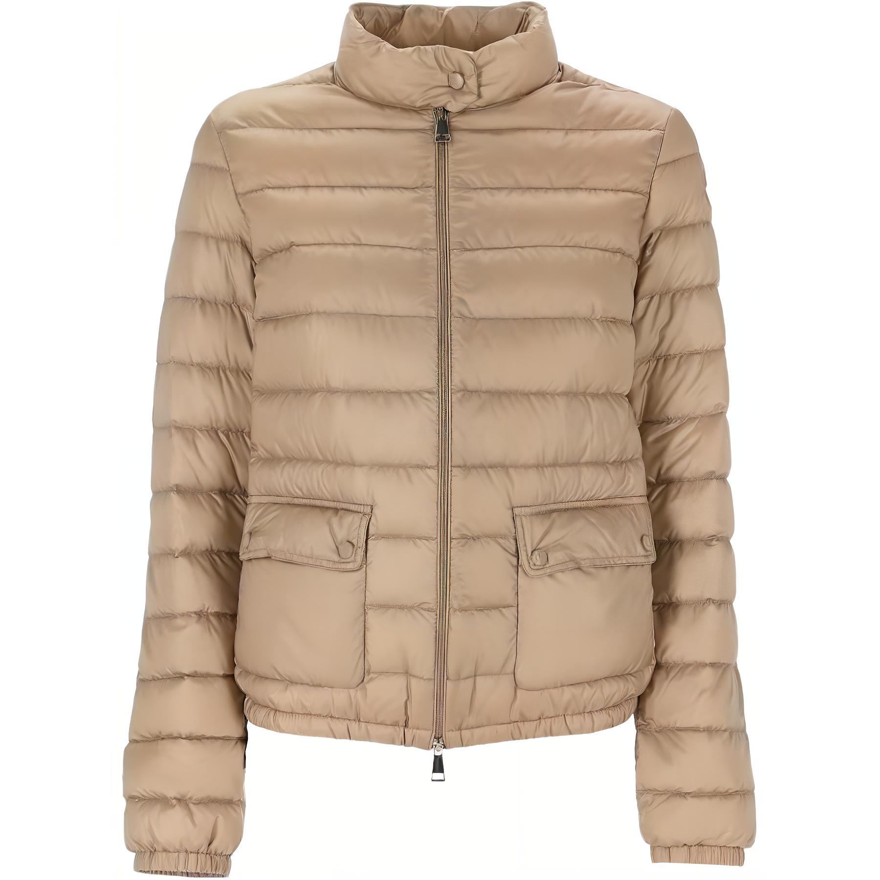 Moncler Лёгкая короткая пуховая куртка, Beige
Moncler Лёгкая короткая пуховая куртка, Beige