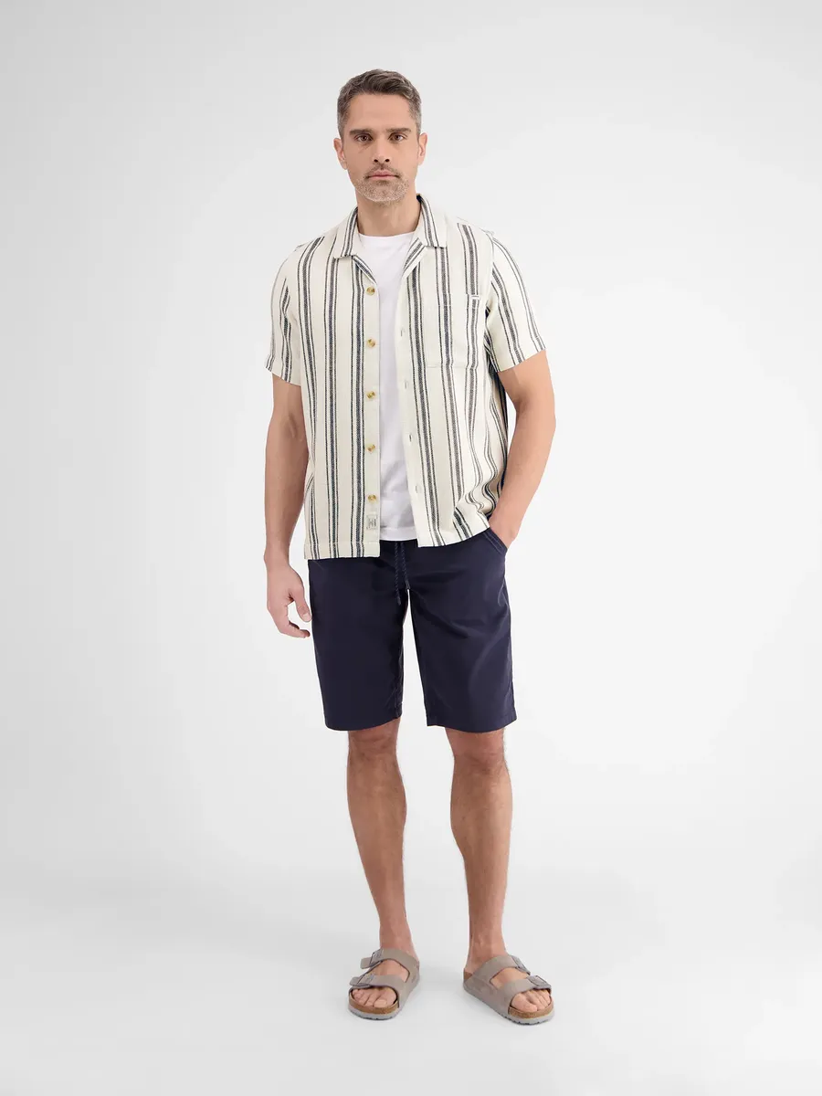 Рубашка LERROS с короткими рукавами "Рубашка в полоску LERROS с модным курортным воротником", белый
Рубашка LERROS с короткими рукавами "Рубашка в полоску LERROS с модным курортным воротником", белый