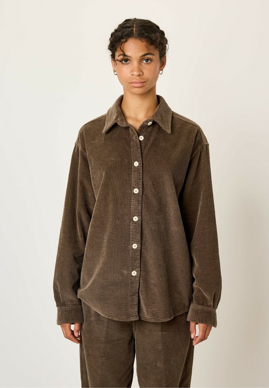 Блуза American Vintage PADO, Ours Vintage/Brown
Блуза American Vintage PADO, Ours Vintage/Brown