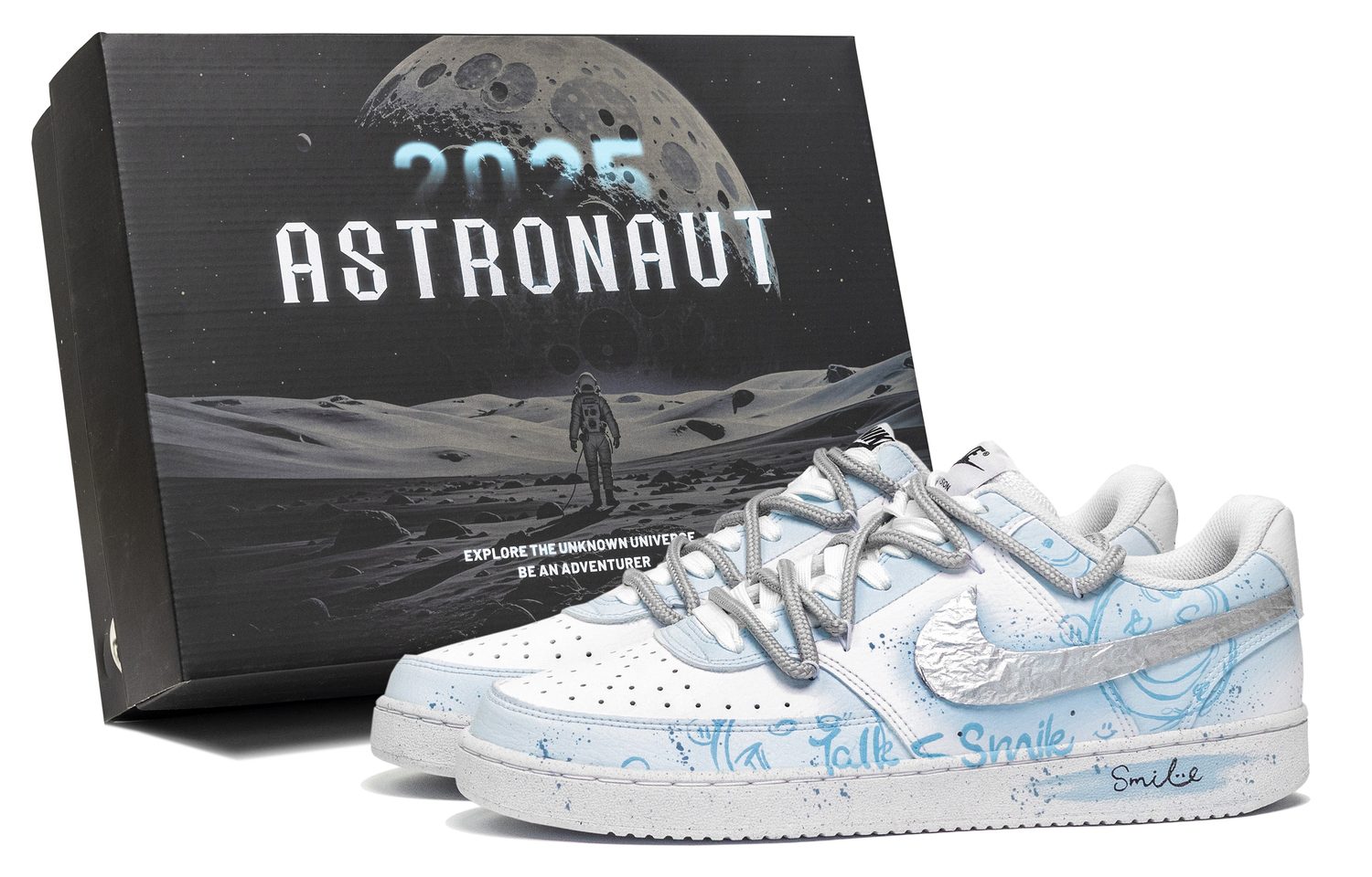 Nike Кроссовки Court Vision 1 Great Journey West, Silver Garment With Blue Threads Low top Skateboard Shoes для мужчин
Nike Кроссовки Court Vision 1 Great Journey West, Silver Garment With Blue Threads Low top Skateboard Shoes для мужчин